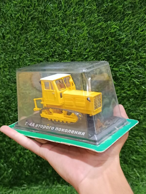T-4A Virgo Pokolenie Rare Model Tractor