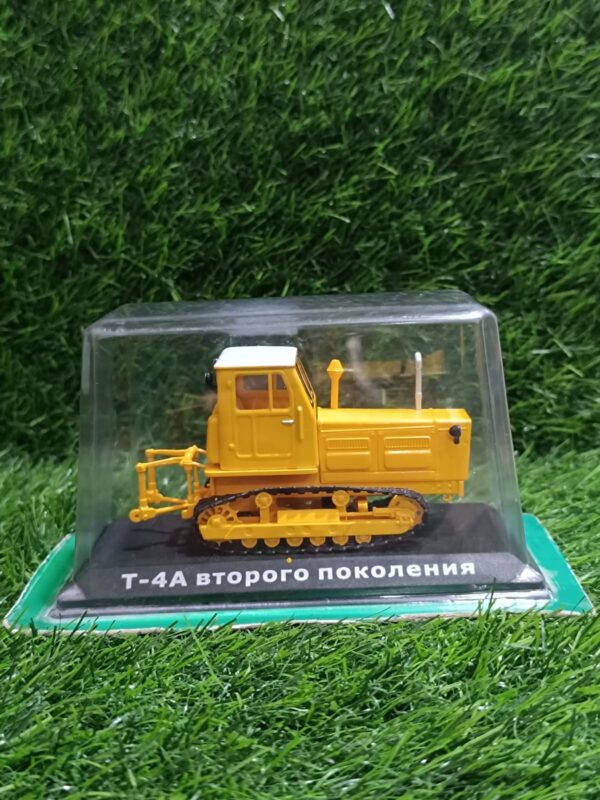T-4A Virgo Pokolenie Rare Model Tractor - Image 4