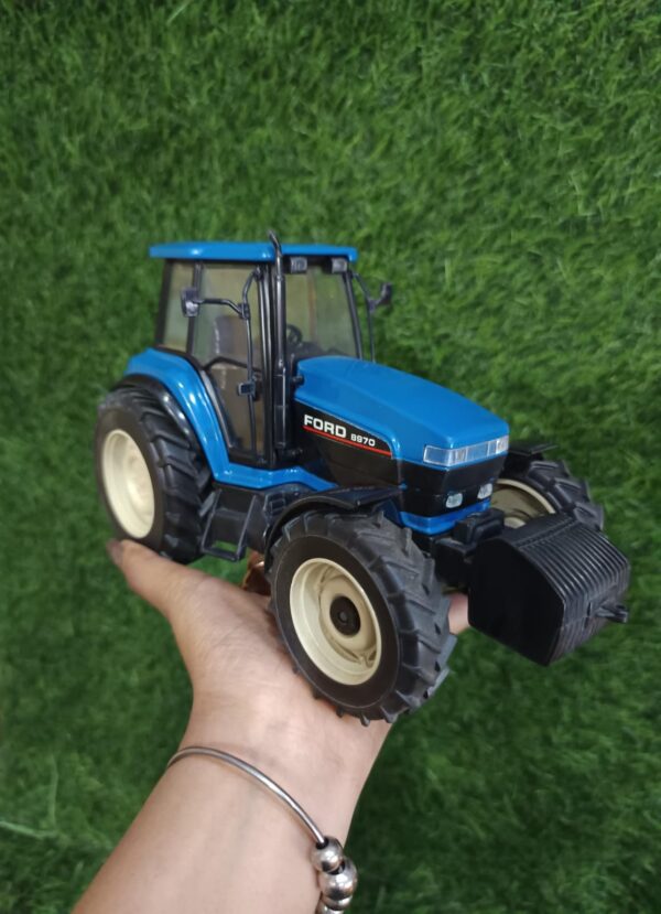 Die-cast 8970 Rare Model Tractor