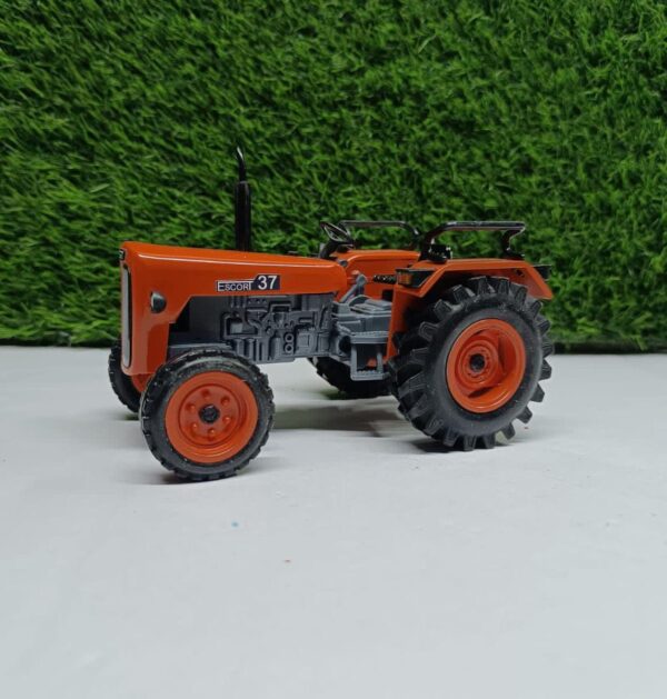 ES 37 Model Tractor With Handmade Bonnet
