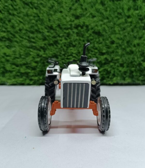 ES 335 Model Tractor With Handmade Bonnet - Image 4