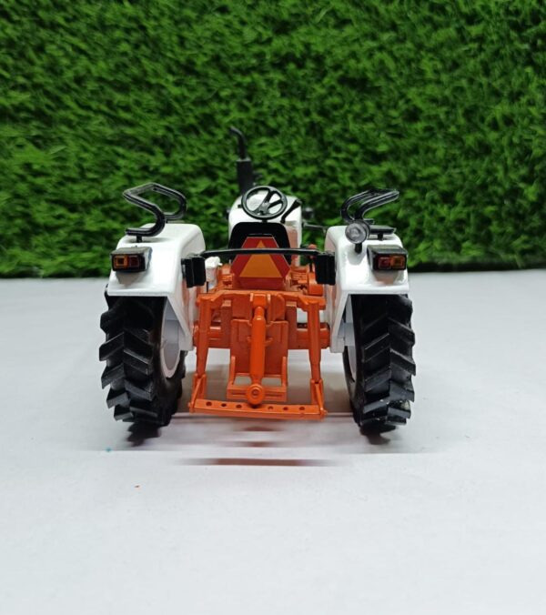 ES 335 Model Tractor With Handmade Bonnet - Image 3