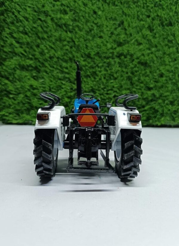 3630 Model Tractor With Handmade Bonnet - Image 3