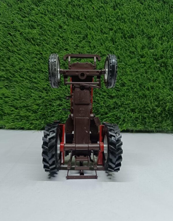 Smart 9500 Model Tractor With Handmade Bonnet - Image 3