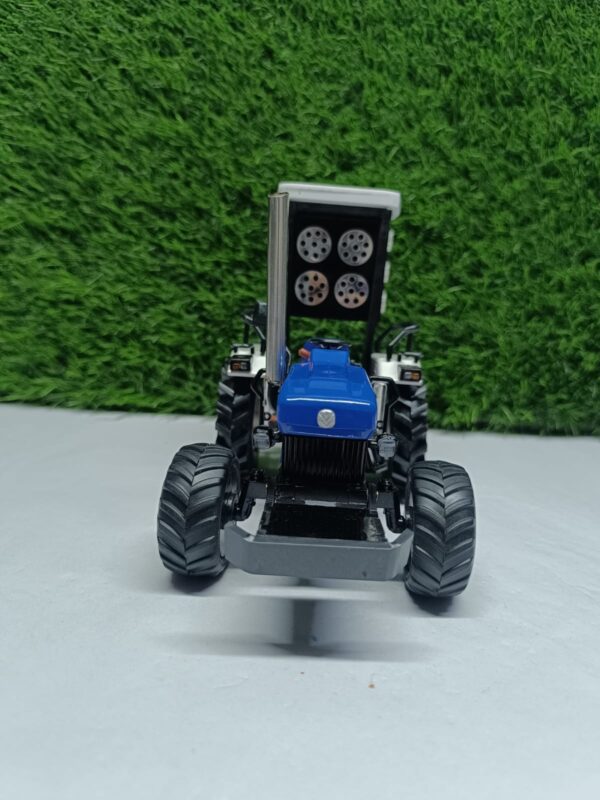 5620 Modified Model Tractor Type- 1 - Image 4