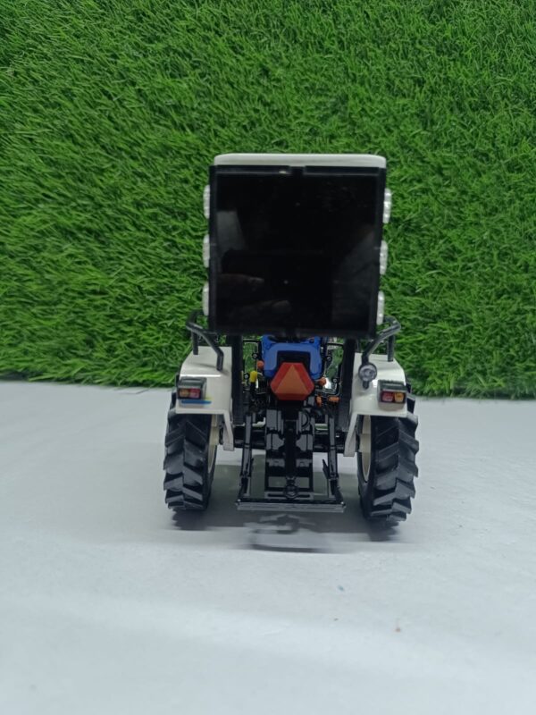 5620 Modified Model Tractor Type- 1 - Image 3