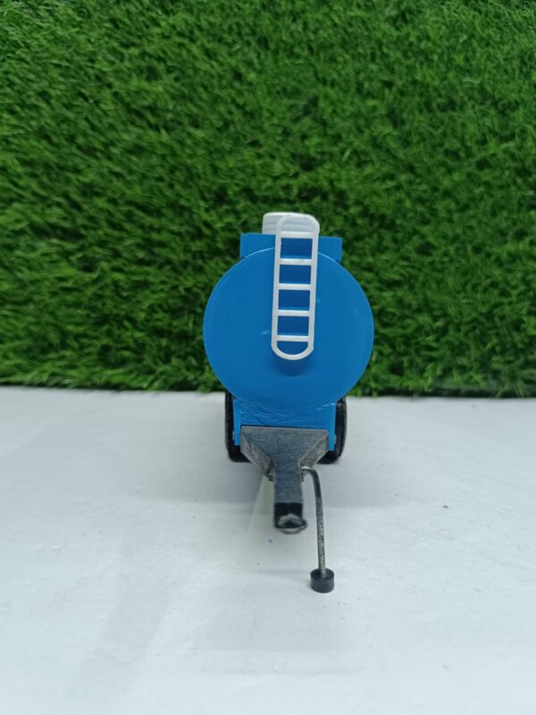 Handmade Water Tank - Image 5