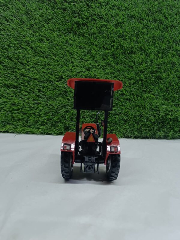 9500 Modified Model Tractor Type - 1 - Image 4