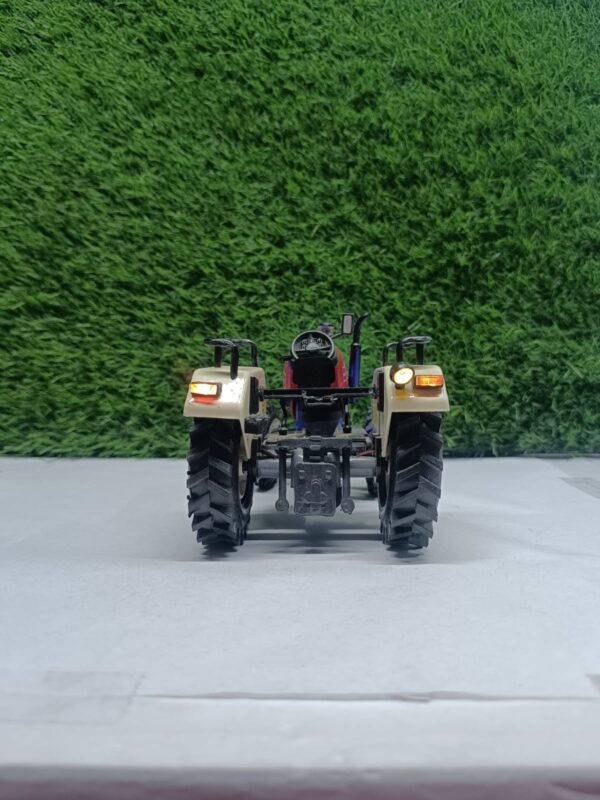 963 Model Tractor With Working Lights - Image 3