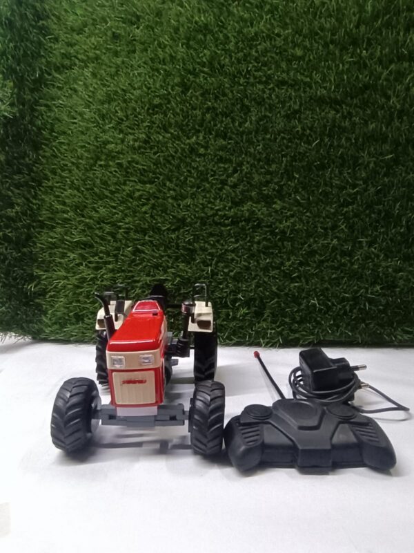 855 NS Wireless Remote Control Model Tractor - Image 4