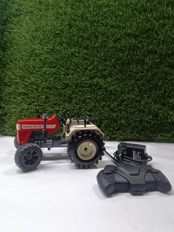 855 NS Wireless Remote Control Model Tractor - Image 5