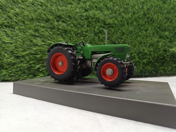 Deutz D130 06 Rare Model Tractor - Image 5