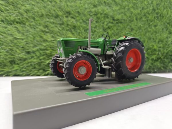 Deutz D130 06 Rare Model Tractor - Image 2