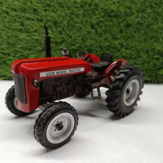 1035 Model Tractor With Handmade Bonnet and Mud Gaurds