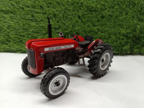 1035 Model Tractor With Handmade Bonnet and Mud Gaurds