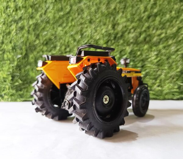 4000 Modified Model Tractor - Image 3