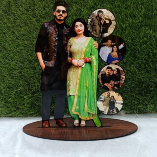 Cut Out Frame with 4 Round Photos