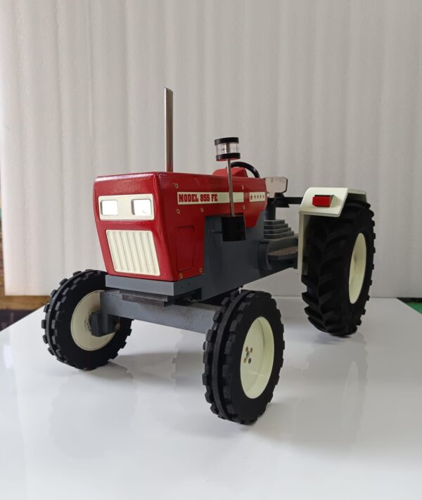 855 Full Hand Made Model Tractor - Image 4