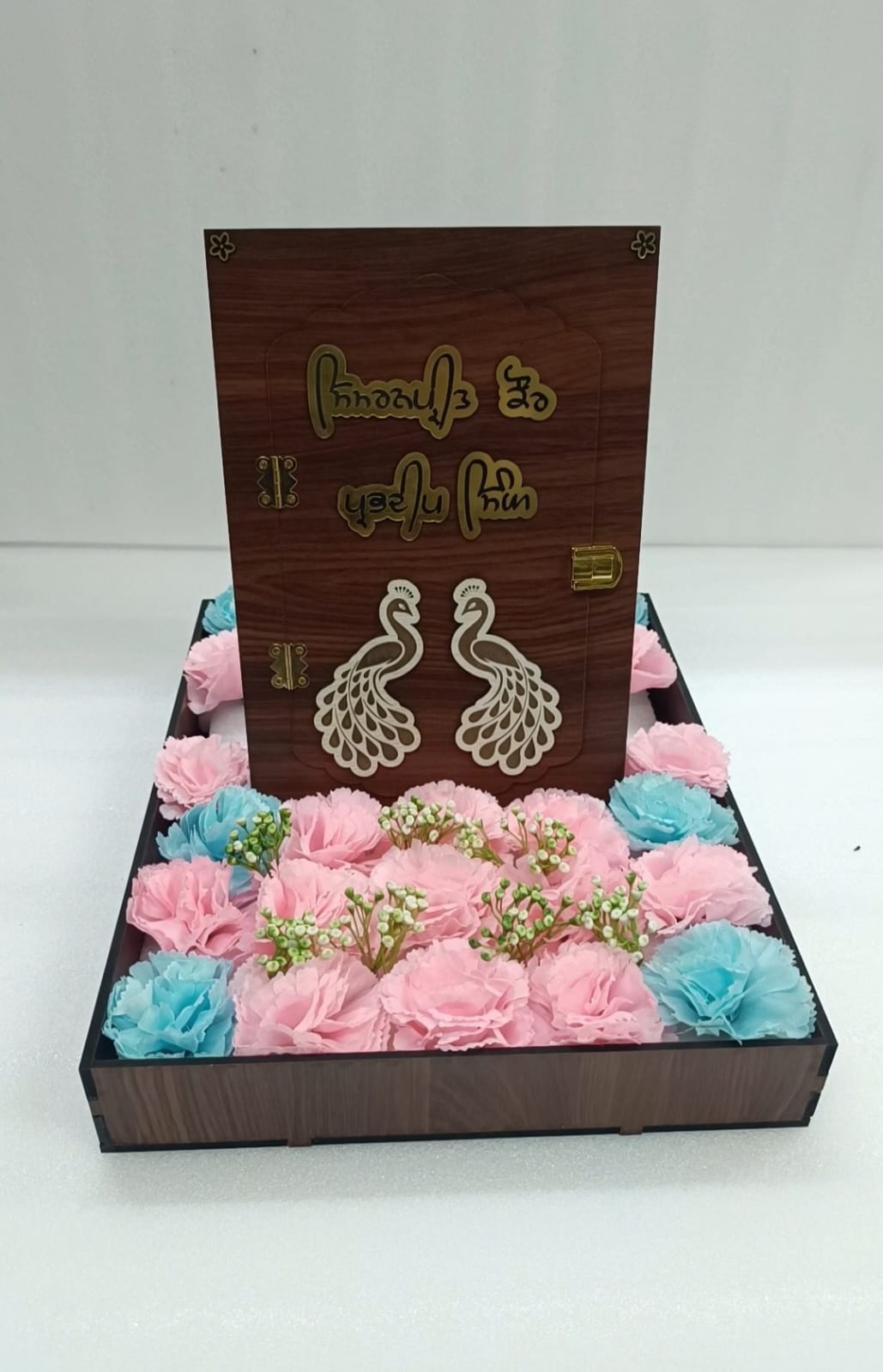 Wooden Trey Hamper With Decoration and Holder For Sahe Chithi